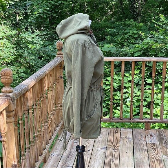 Iris Green Hooded Jacket - Picture 3 of 12